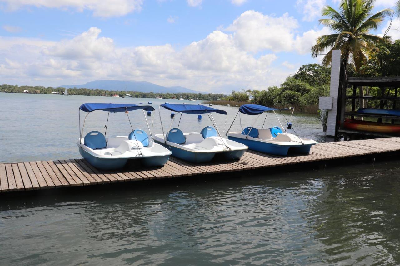 Hotel Mansion Del Rio Rio Dulce Town Zewnętrze zdjęcie